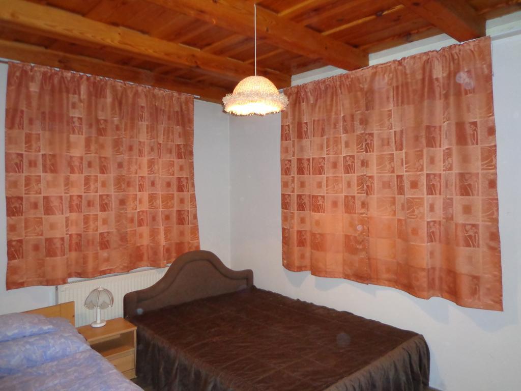Sosto Gold Vendeghaz Hotell Nyíregyháza Rom bilde